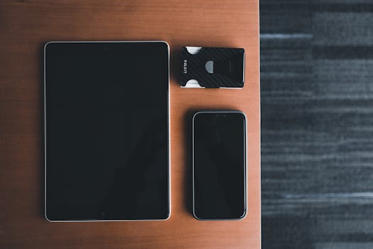 How Smart Devices Help Travelers Stay More Organized